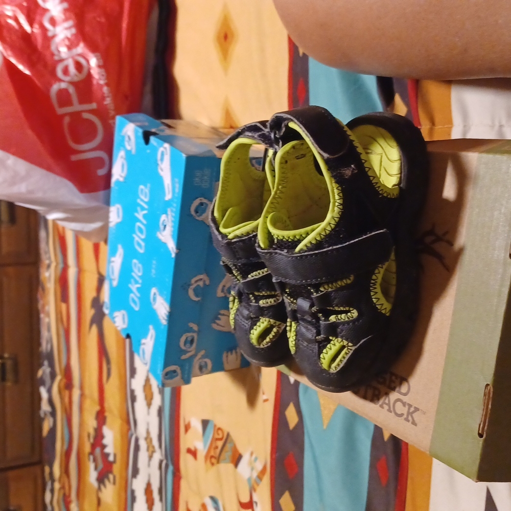 Sandles - Picture 4 of 4